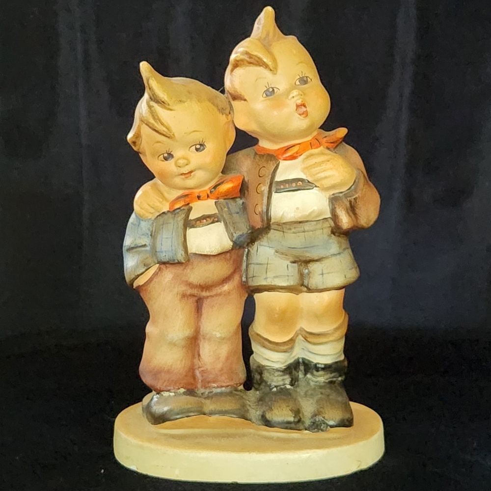 Original HummelCharming Vintage Figurine - Brown and Tan